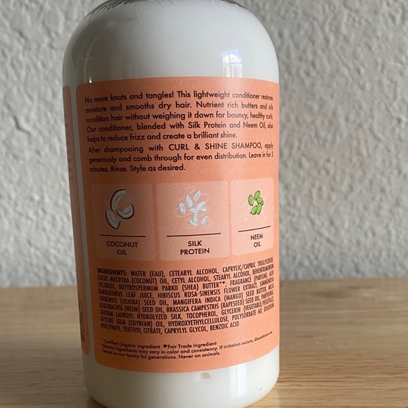 Shea Moisture Coconut & Hibiscus Curl & Shine Conditioner - Picture 2 of 8